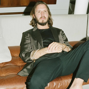 Emile Haynie - List pictures