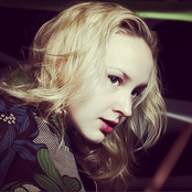 Leslie Clio - List pictures