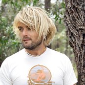 Xavier Rudd - List pictures