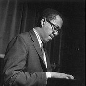 Cedar Walton - List pictures
