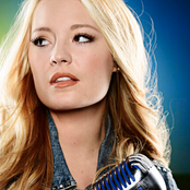 Janelle Arthur - List pictures