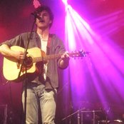 Vance Joy - List pictures