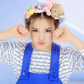 Lee Hi - List pictures