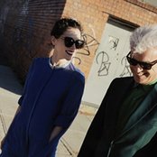 David Byrne & St. Vincent - List pictures