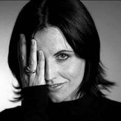 Dolores O'riordan - List pictures
