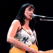 Meredith Brooks - List pictures