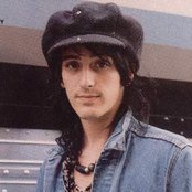 Izzy Stradlin - List pictures