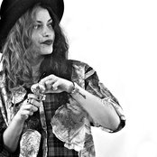 Maxine Ashley - List pictures