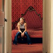 Julie Roberts - List pictures