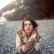 Bobo In White Wooden Houses - List pictures