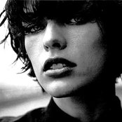 Milla Jovovich - List pictures