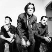 Bluebottle Kiss - List pictures