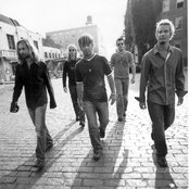 Pay The Girl - List pictures