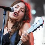 Izia - List pictures