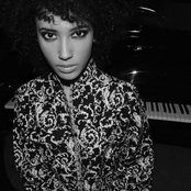 Andy Allo - List pictures