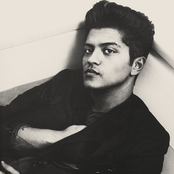 Bruno Mars - List pictures