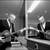 Tommy Emmanuel - List pictures
