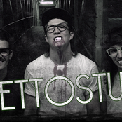 Set To Stun - List pictures