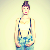 Kiesza - List pictures