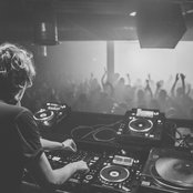 Daniel Avery - List pictures