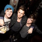 Artist Vs Poet - List pictures