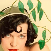 Milla Jovovich - List pictures