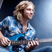 Casey James - List pictures