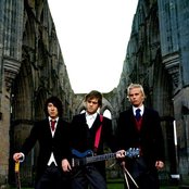 Elliot Minor - List pictures