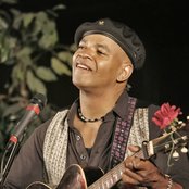 Guy Davis - List pictures