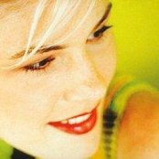 Jennifer Paige - List pictures