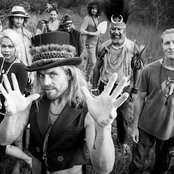 Xavier Rudd & The United Nations - List pictures