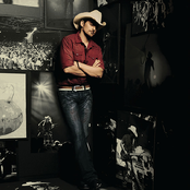 Brad Paisley - List pictures