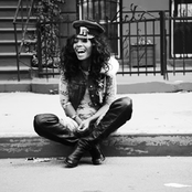 Wynter Gordon - List pictures