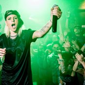 Christina Novelli - List pictures