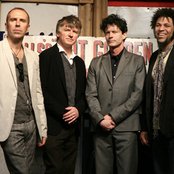 Crowded House - List pictures