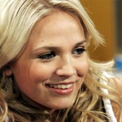 Stephanie Mcintosh - List pictures