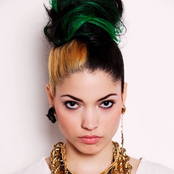 Maxine Ashley - List pictures