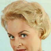 Goldie Hill - List pictures