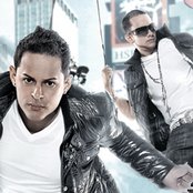 Angel Y Khriz - List pictures