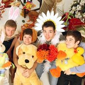 Fake Problems - List pictures