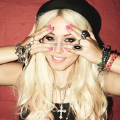Amelia Lily - List pictures
