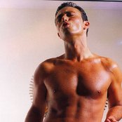 Mustafa Sandal - List pictures