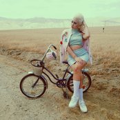 Kali Uchis - List pictures