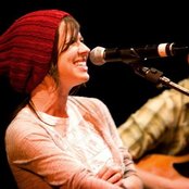 Joy Williams - List pictures