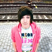 Show Me The Skyline - List pictures