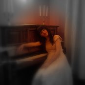 Jewelia - List pictures