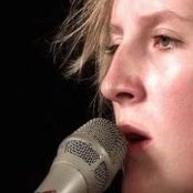 Mia Dyson - List pictures