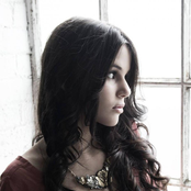 Marina Kaye - List pictures