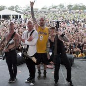 Goldfinger - List pictures