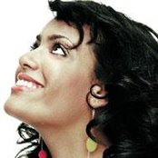 Amel Bent - List pictures